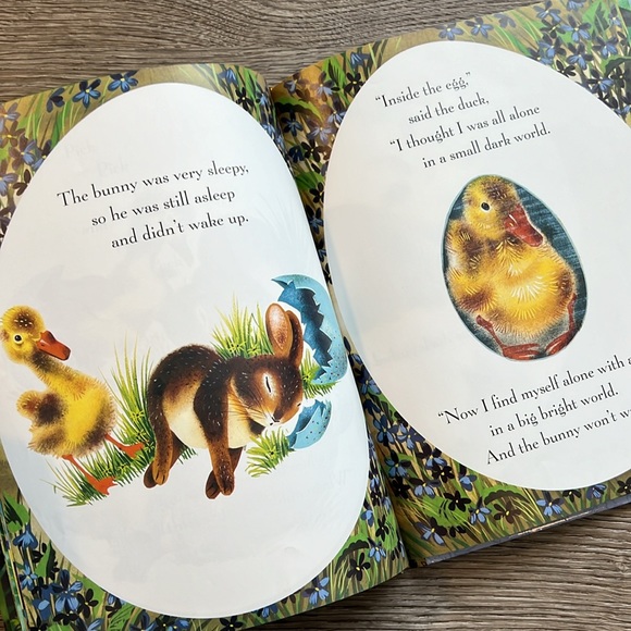 VINTAGE Y2K little golden book The Golden Egg Book! By Margaret Wise Brown 2004 - Picture 7 of 11